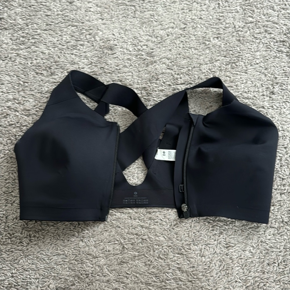 38 D black Lu Lu lemon  sports bra zips up
